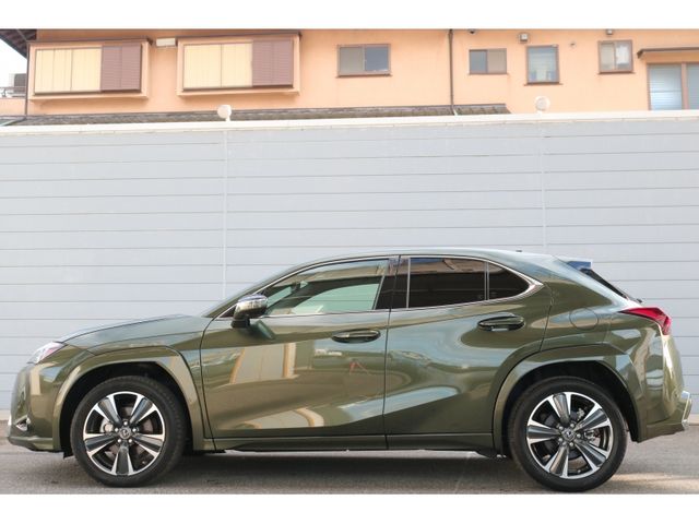 TOYOTA LEXUS UX250H AWD 2022 Image 31