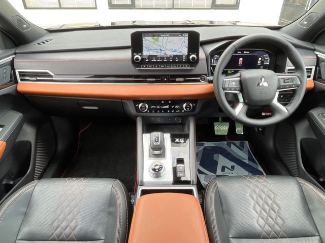 MITSUBISHI OUTLANDER PHEV 2023 Image 31