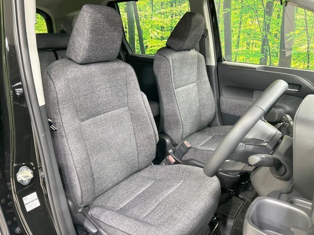 TOYOTA SIENTA HYBRID 2025 Image 31