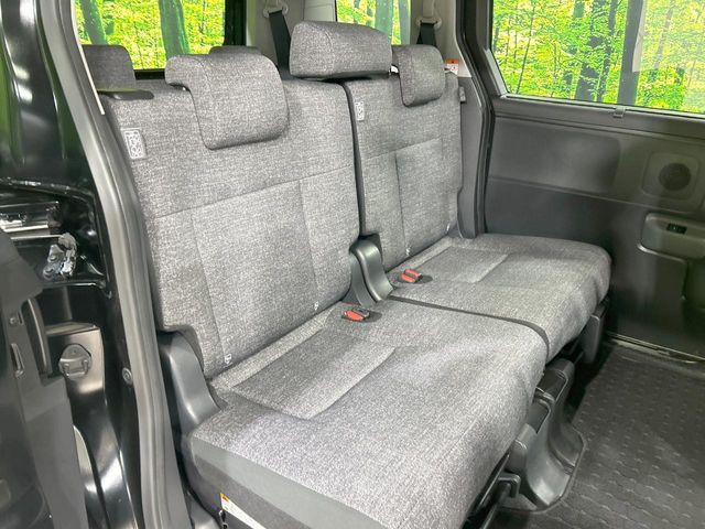 TOYOTA SIENTA HYBRID 2025 Image 31