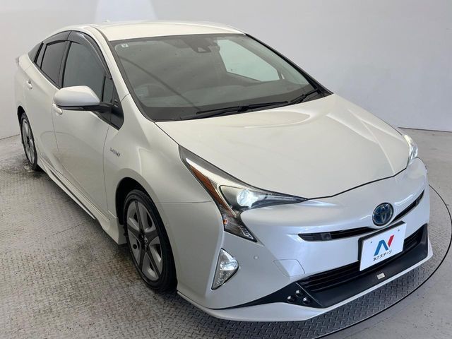 TOYOTA PRIUS 2017 Image 31