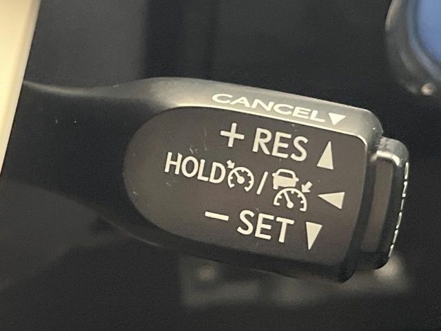 TOYOTA PRIUS 2017 Image 31