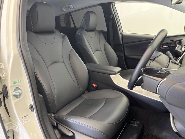 TOYOTA PRIUS 2017 Image 31