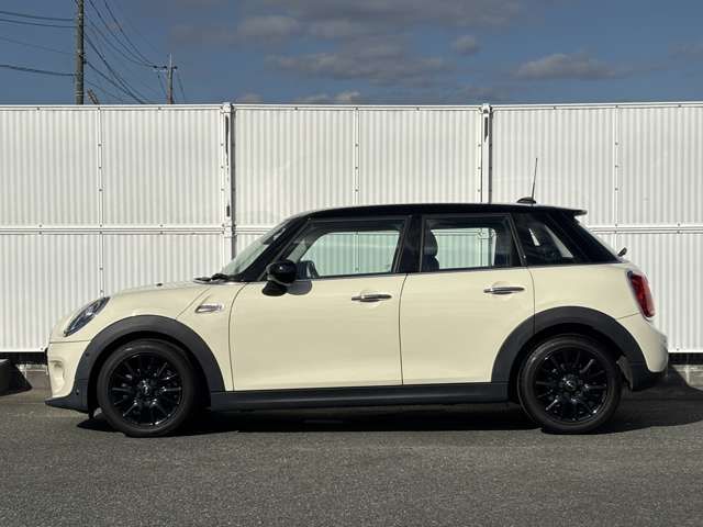 BMW MINI COOPER 5DOOR 2019 Image 31