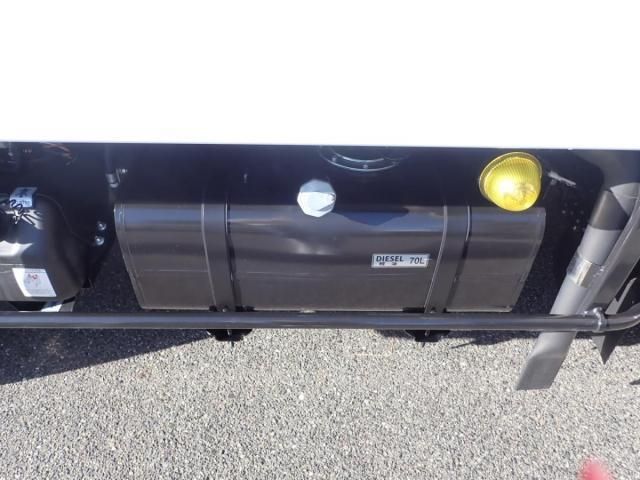 MITSUBISHI CANTER 2025 Image 31