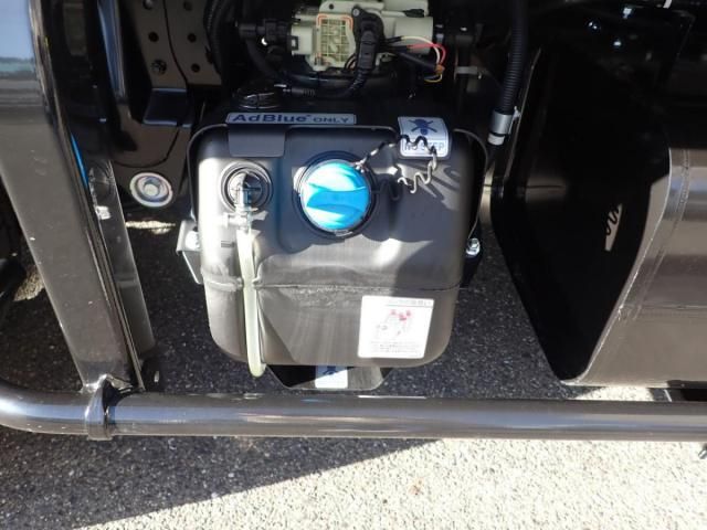 MITSUBISHI CANTER 2025 Image 31