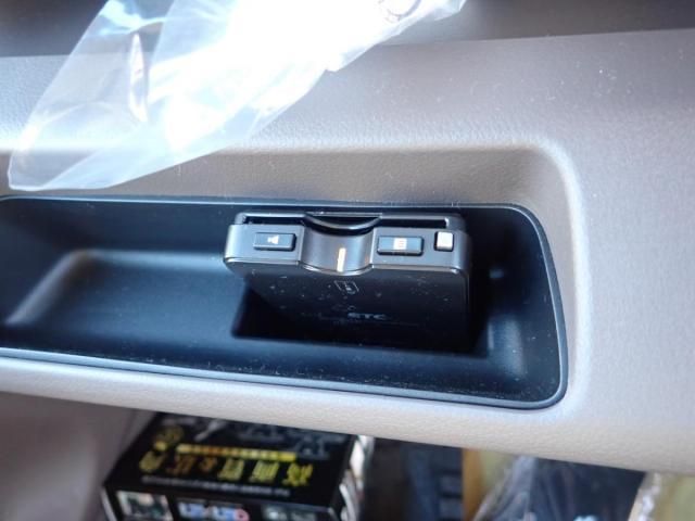 MITSUBISHI CANTER 2025 Image 31