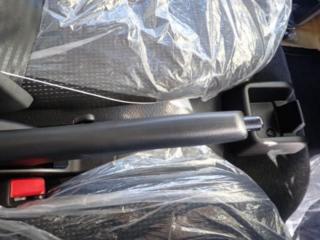 MITSUBISHI CANTER 2025 Image 31