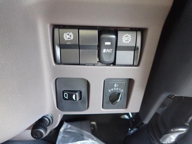 MITSUBISHI CANTER 2025 Image 31