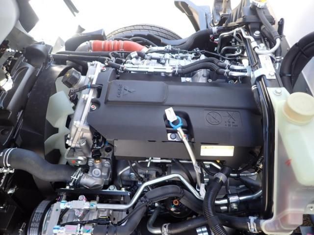 MITSUBISHI CANTER 2025 Image 31