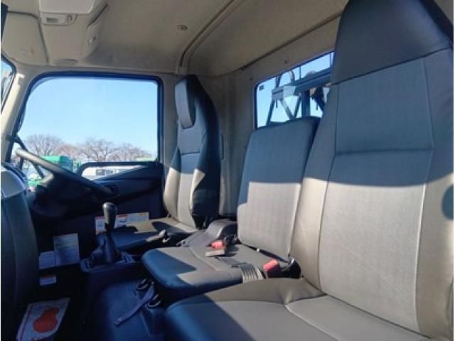 MITSUBISHI FUSOU FIGHTER 2024 Image 31