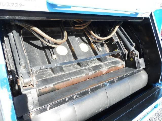 MITSUBISHI CANTER 2015 Image 31