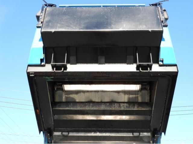 MITSUBISHI CANTER 2015 Image 31