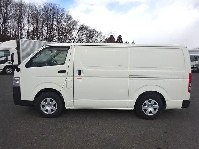 TOYOTA HIACE 2019 Image 31