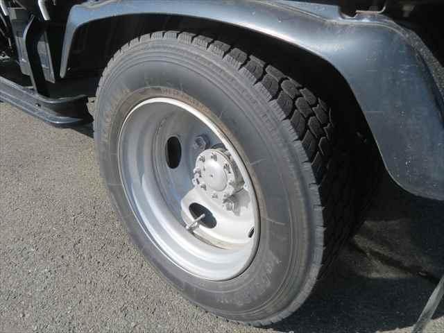 HINO DUTRO 2011 Image 31