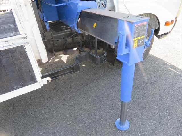 HINO DUTRO 2011 Image 31