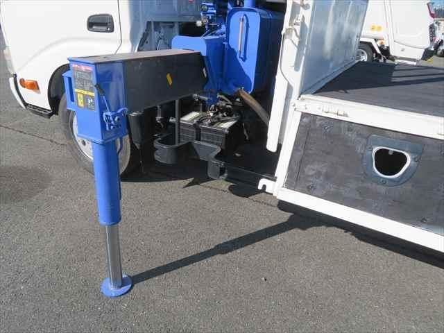 HINO DUTRO 2011 Image 31