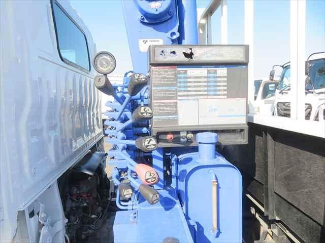 HINO DUTRO 2011 Image 31