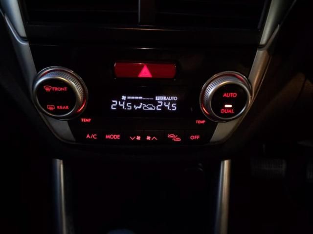 SUBARU FORESTER 2011 Image 31