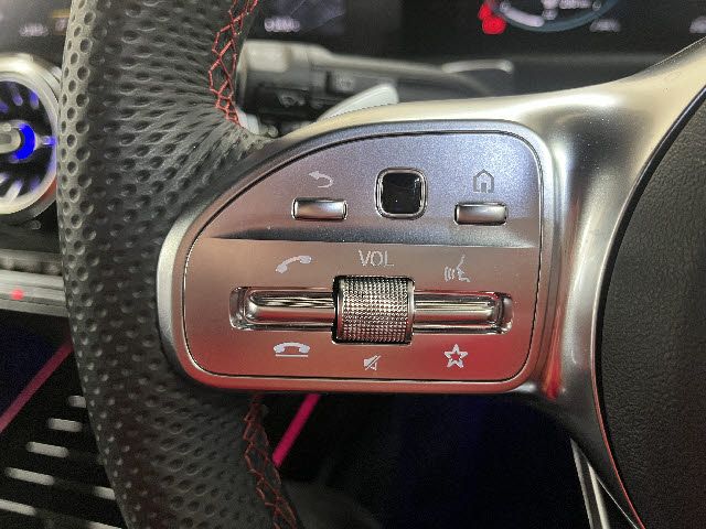 MERCEDES BENZ GLB 2023 Image 31