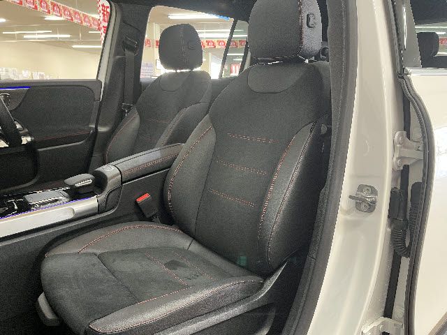 MERCEDES BENZ GLB 2023 Image 31