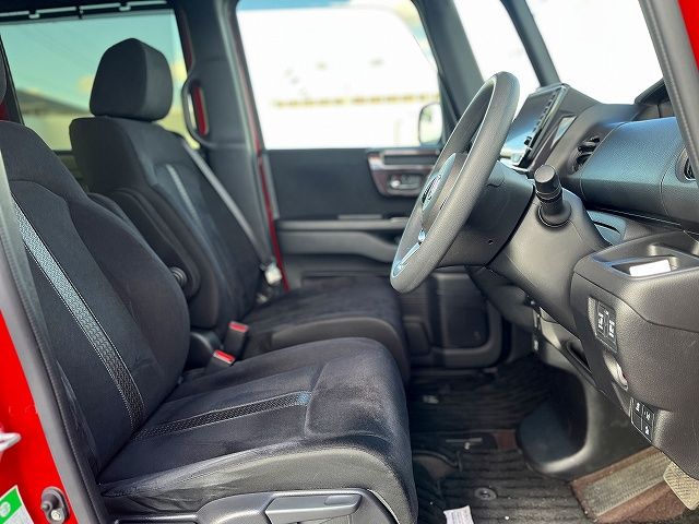 HONDA N BOX CUSTOM 2018 Image 31