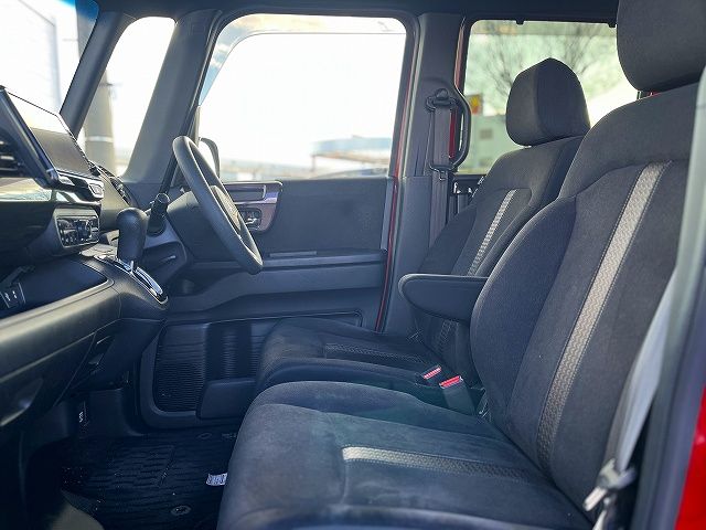 HONDA N BOX CUSTOM 2018 Image 31