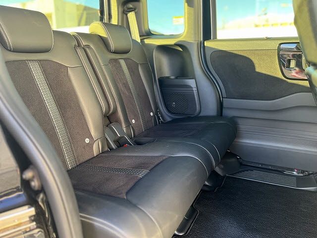 HONDA N BOX CUSTOM 2023 Image 31