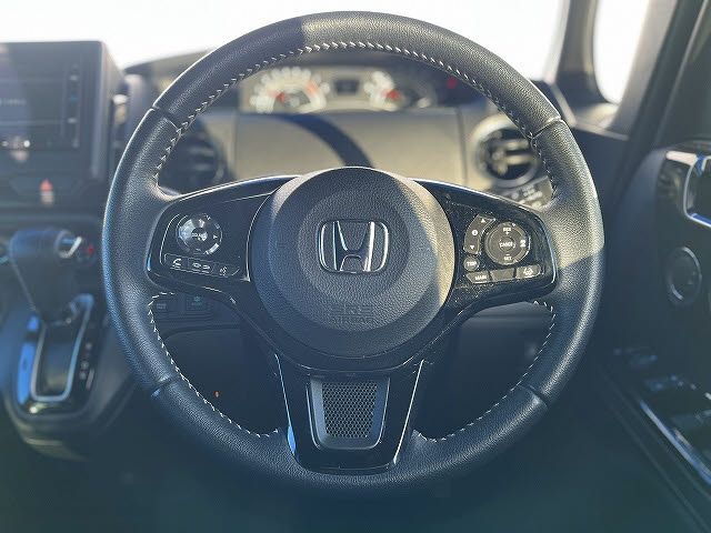 HONDA N BOX CUSTOM 2023 Image 31