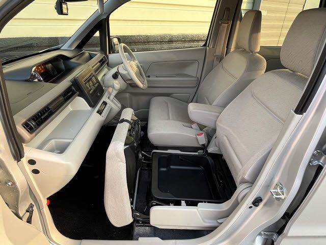 SUZUKI WAGON R 2021 Image 31