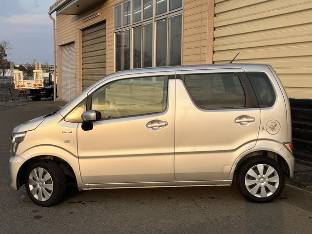 SUZUKI WAGON R 2021 Image 31