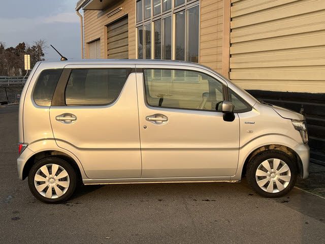 SUZUKI WAGON R 2021 Image 31