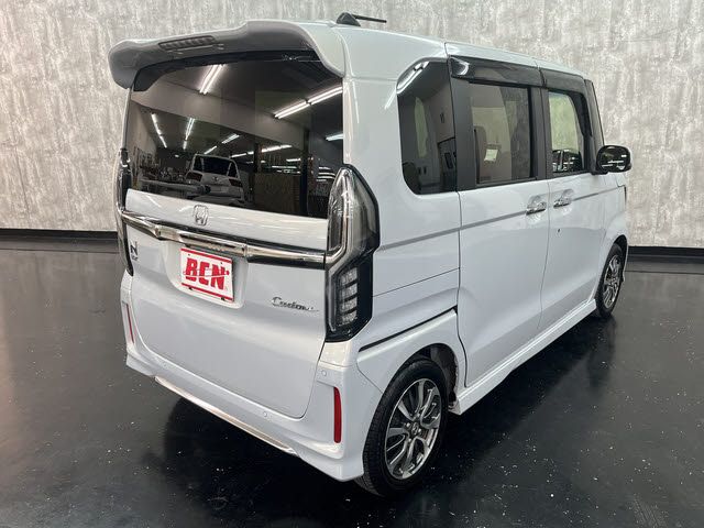 HONDA N BOX CUSTOM 2023 Image 31
