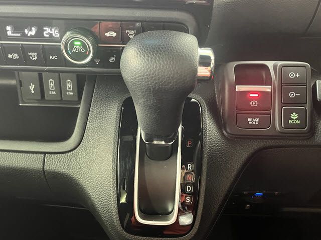 HONDA N BOX CUSTOM 2023 Image 31