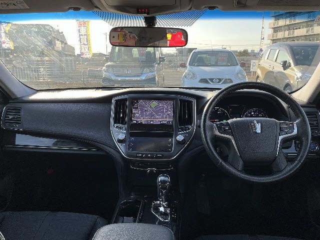 TOYOTA CROWN SEDAN HYBRID 2014 Image 31