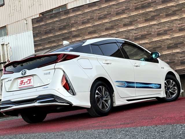 TOYOTA PRIUS PHV 2017 Image 31