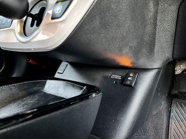 TOYOTA PRIUS PHV 2017 Image 31