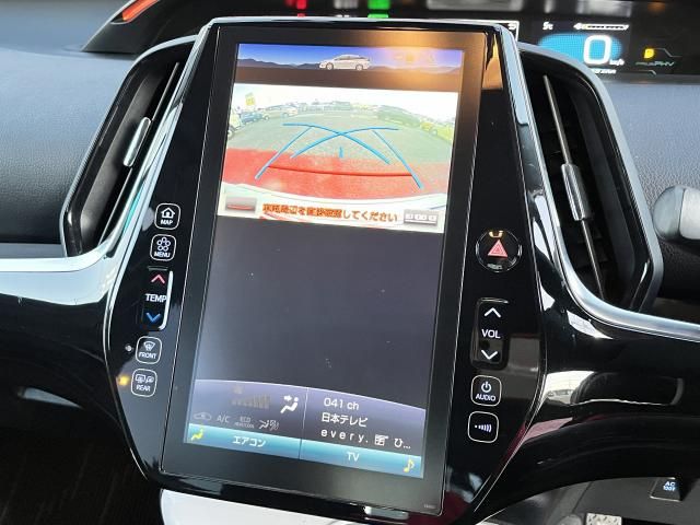 TOYOTA PRIUS PHV 2017 Image 31