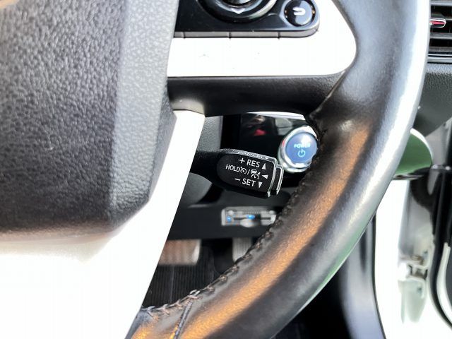 TOYOTA PRIUS PHV 2017 Image 31