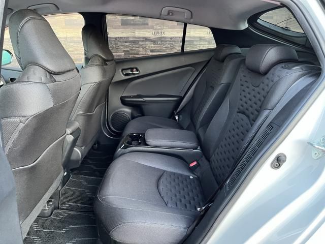 TOYOTA PRIUS PHV 2017 Image 31