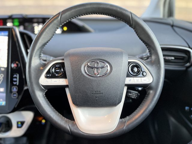 TOYOTA PRIUS PHV 2017 Image 31