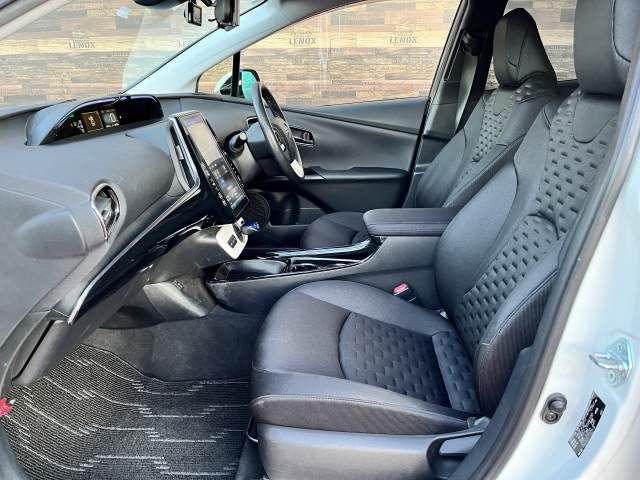 TOYOTA PRIUS PHV 2017 Image 31