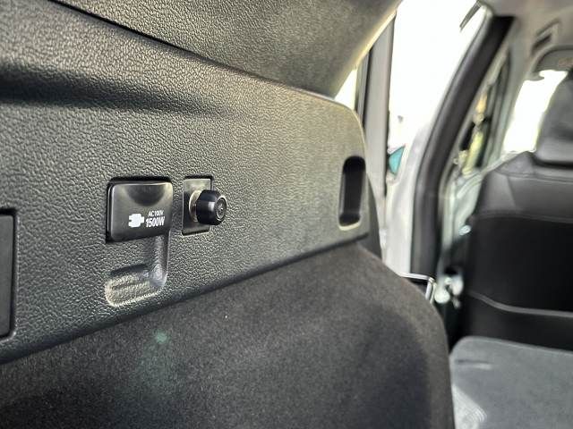 TOYOTA PRIUS PHV 2017 Image 31