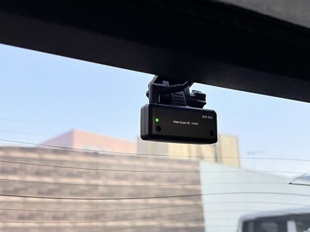 TOYOTA PRIUS PHV 2017 Image 31