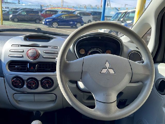 MITSUBISHI I 2011 Image 31