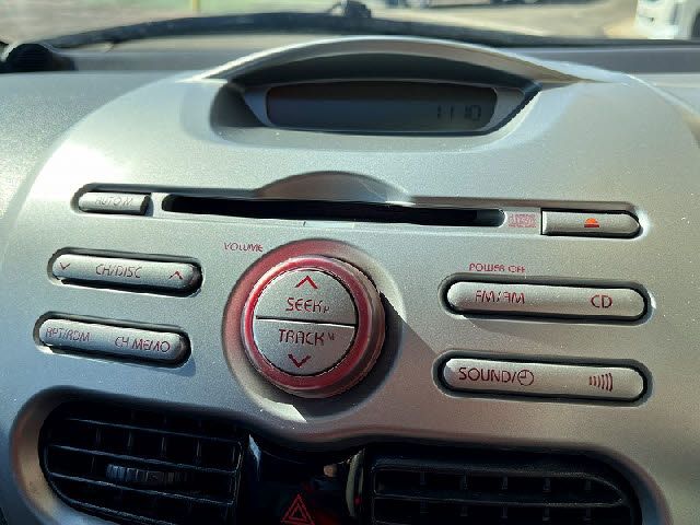 MITSUBISHI I 2011 Image 31