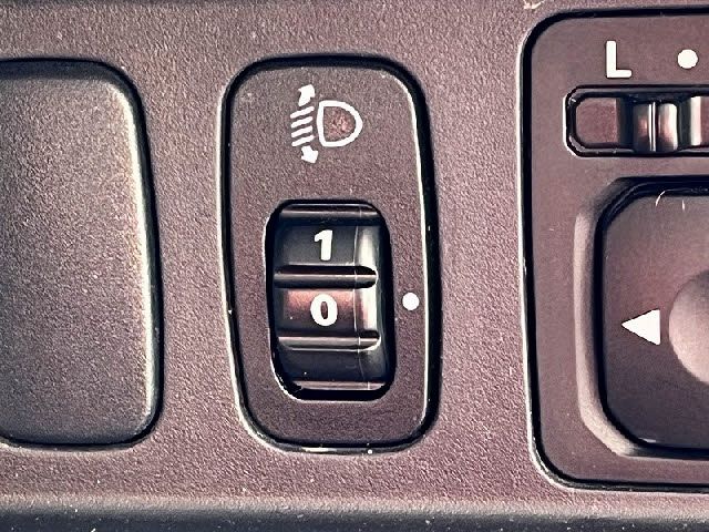 MITSUBISHI I 2011 Image 31