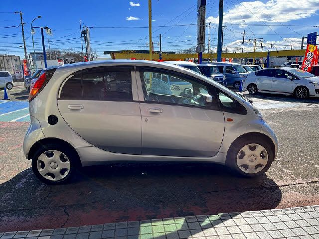 MITSUBISHI I 2011 Image 31