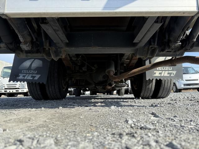 ISUZU ELF 2005 Image 31