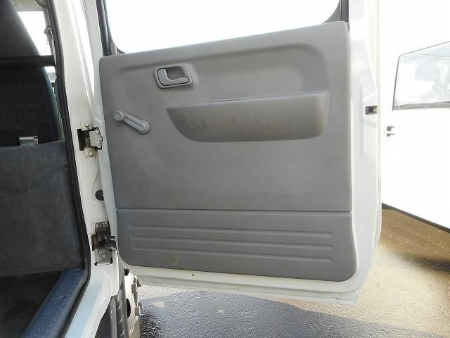 MITSUBISHI CANTER 2013 Image 31